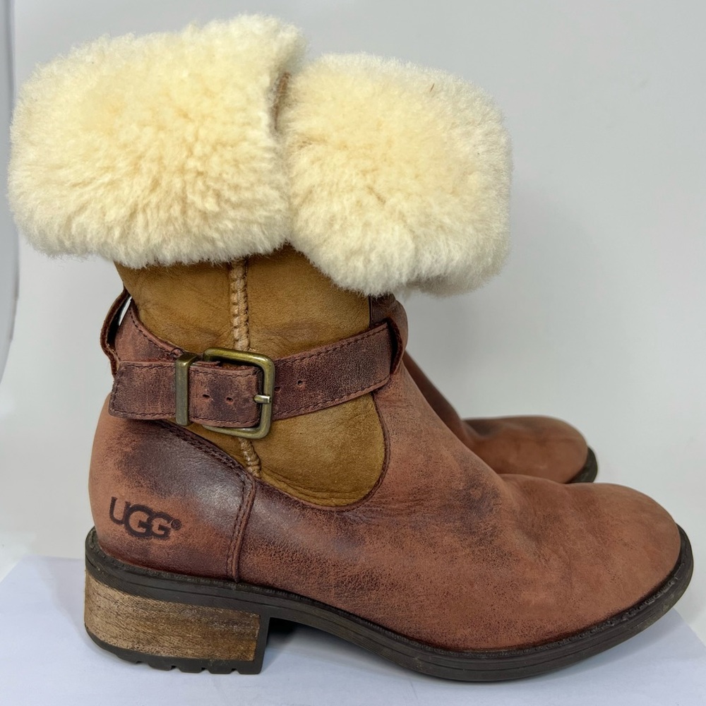 UGG Pernille Chestnut Boots Modern Moto
Convertible Boots